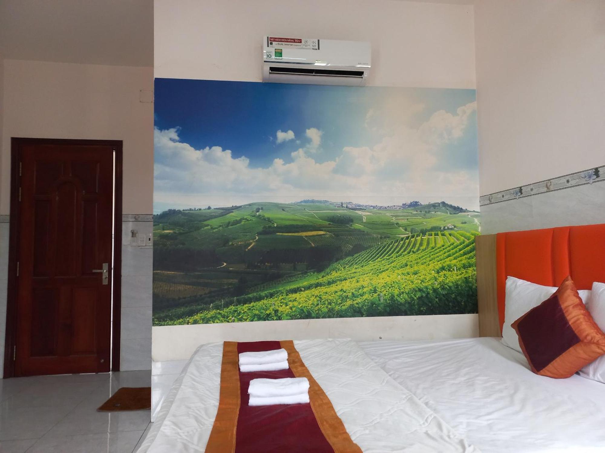 Hotel Khach San Nguyen Trung Ho Chi Minh Zewnętrze zdjęcie